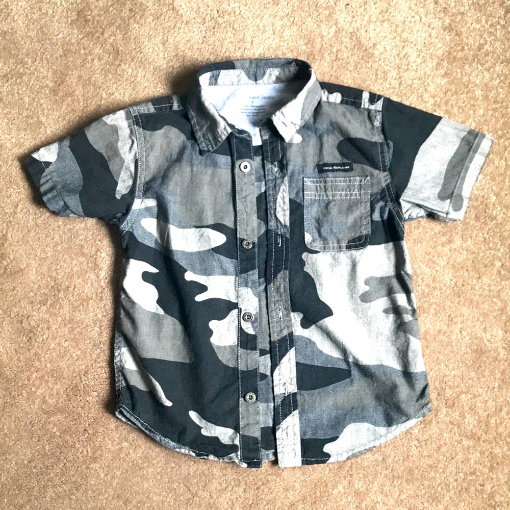 Calvin Klein Jeans 4T Boy Camo Short Sleeve Shirt